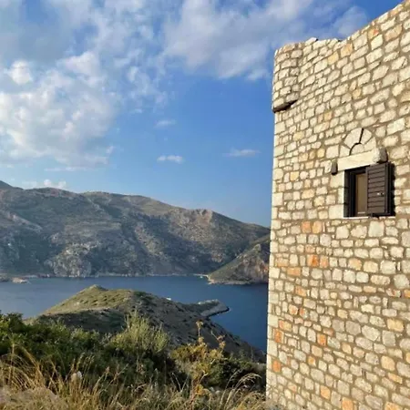 Taenarioum Antico - Mani Stone Tower With Sea View *