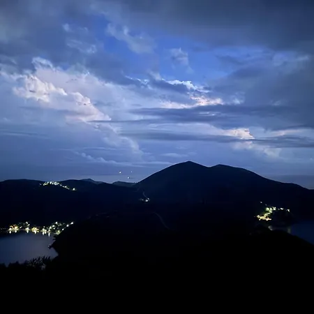 Taenarioum Antico - Mani Stone Tower With Sea View