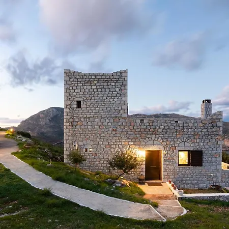 Taenarioum Antico - Mani Stone Tower With Sea View *