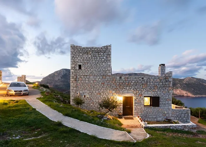 Taenarioum Antico - Mani Stone Tower With Sea View *
