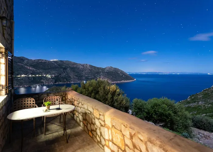 Taenarioum Antico - Mani Stone Tower With Sea View 別荘