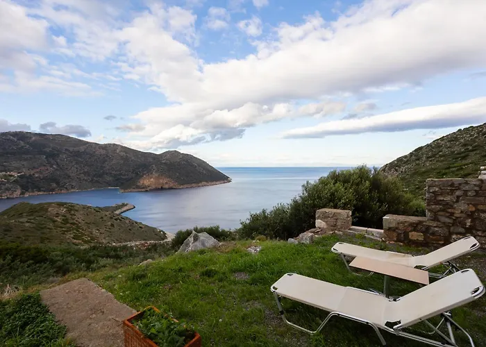 Taenarioum Antico - Mani Stone Tower With Sea View