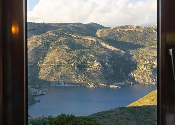 別荘 Taenarioum Antico - Mani Stone Tower With Sea View Paliros