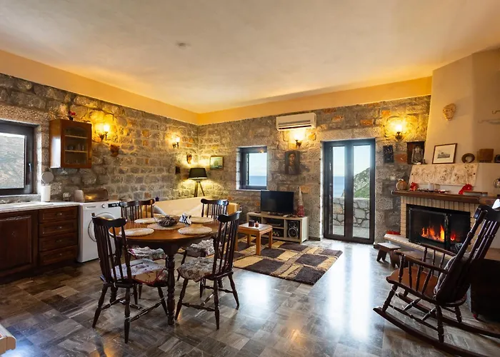 別荘 Taenarioum Antico - Mani Stone Tower With Sea View *